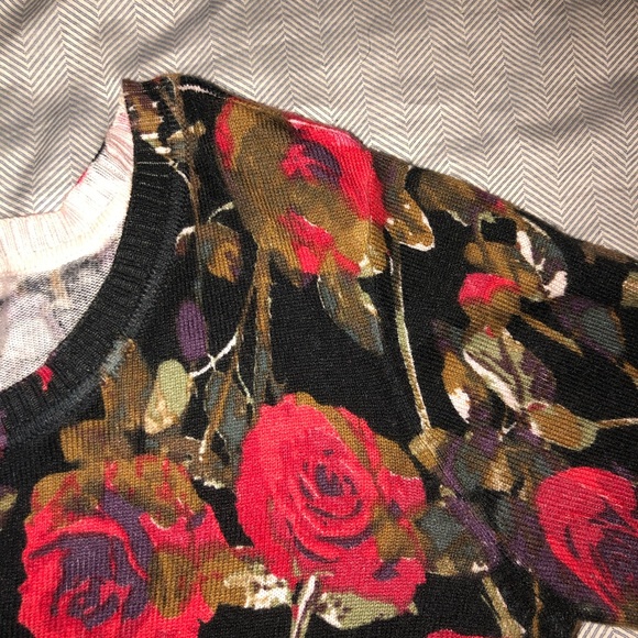 Roses Sweater - Picture 2 of 2